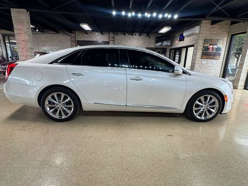 Used 2013 Cadillac XTS Premium FWD image 8