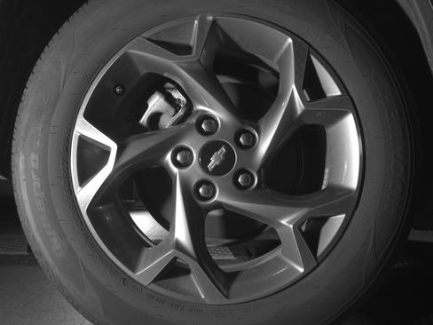 Used 2025 Chevrolet Trax LT w/ LT Convenience Package FWD image 15
