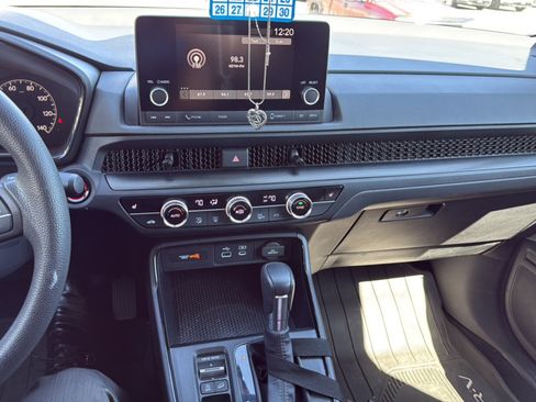 Used 2023 Honda CR-V EX image 18