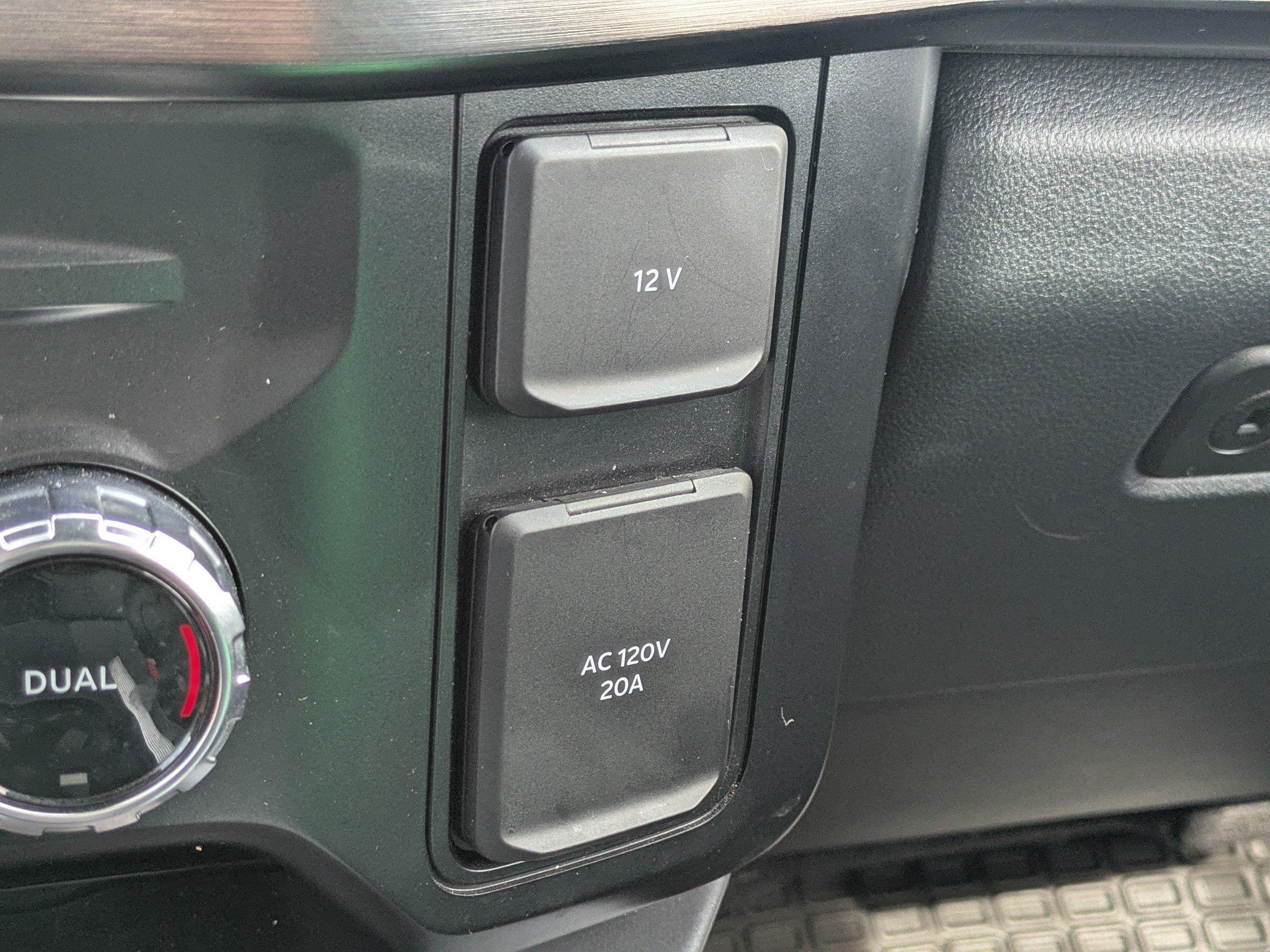Used 2024 Ford F250 Lariat w/ Lariat Ultimate Package AWD/4WD image 33
