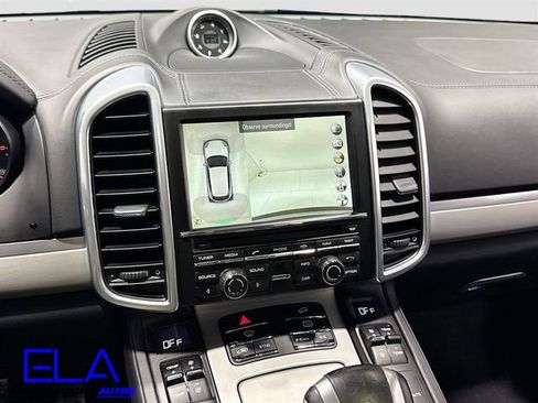 Used 2016 Porsche Cayenne Turbo image 15