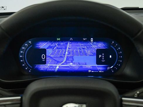 Certified 2026 Volvo XC40 B5 Plus AWD/4WD image 24