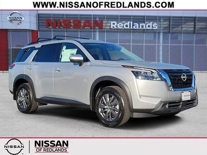 New 2025 Nissan Pathfinder SV