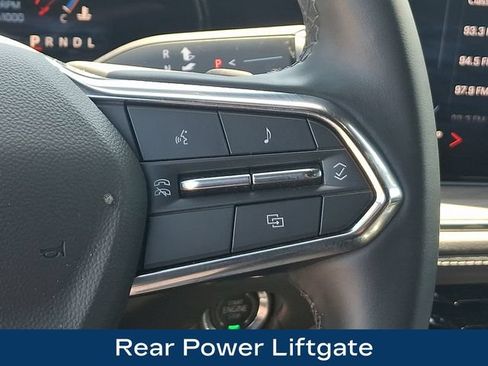 Used 2025 Chevrolet Suburban Z71 AWD/4WD image 8
