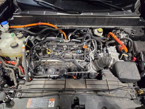 Used 2023 Ford Maverick XLT FWD image 9