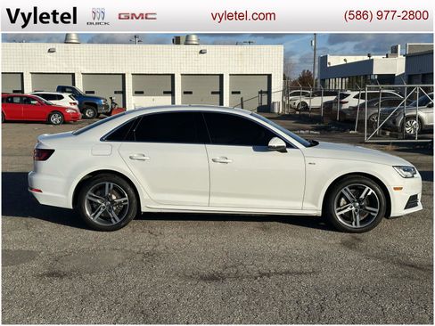 Used 2018 Audi A4 2.0T Premium Plus image 2