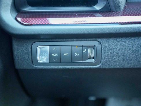 Used 2026 Chevrolet Traverse RS AWD/4WD image 33