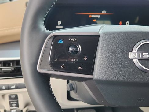 Used 2025 Nissan Murano Platinum w/ Cargo Package image 8