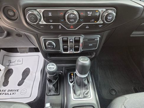 Used 2023 Jeep Wrangler Sahara AWD/4WD image 24