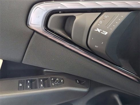 Used 2025 BMW X3 xDrive30i w/ Premium Package image 7