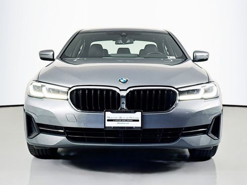 Used 2023 BMW 530i w/ Convenience Package RWD image 2