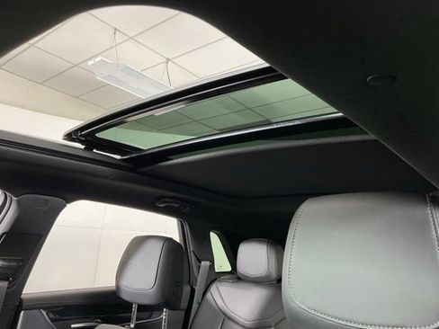 Used 2026 Cadillac XT5 Premium Luxury w/ Driver Assist Package AWD/4WD image 20