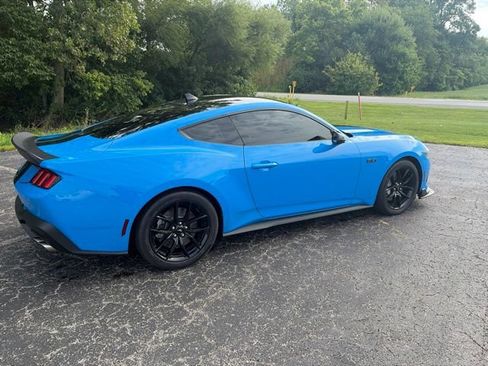 Used 2025 Ford Mustang GT RWD image 10