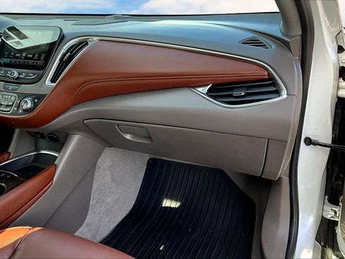 Used 2016 Chevrolet Malibu Premier w/ Driver Confidence Package II image 17