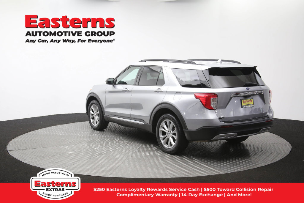 Used 2020 Ford Explorer XLT w/ Equipment Group 202A AWD/4WD image 65