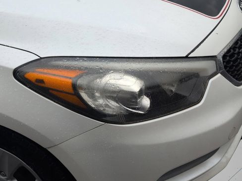 Used 2015 Kia Forte LX w/ Popular Package image 11