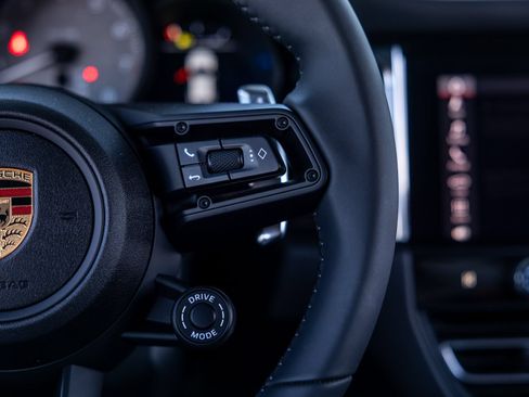 Certified 2026 Porsche Macan S AWD/4WD image 42