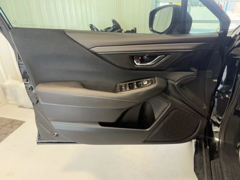 Used 2025 Subaru Outback Premium AWD/4WD image 8