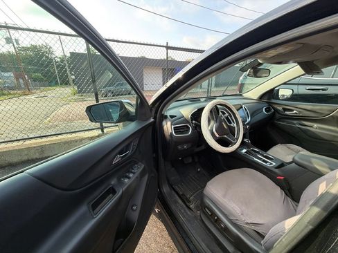Used 2018 Chevrolet Equinox LT w/ Sun & Infotainment Package AWD/4WD image 9