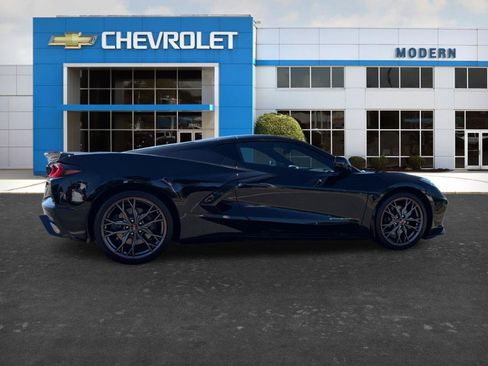 Used 2024 Chevrolet Corvette Stingray Coupe RWD image 5