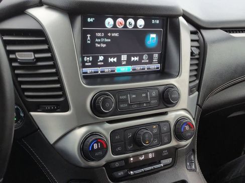 Used 2018 GMC Yukon SLT image 30