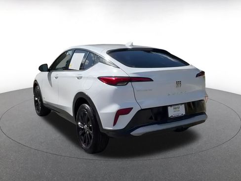 Used 2025 Buick Envista Sport Touring image 11