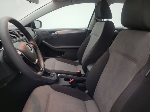 Used 2018 Volkswagen Jetta S image 17