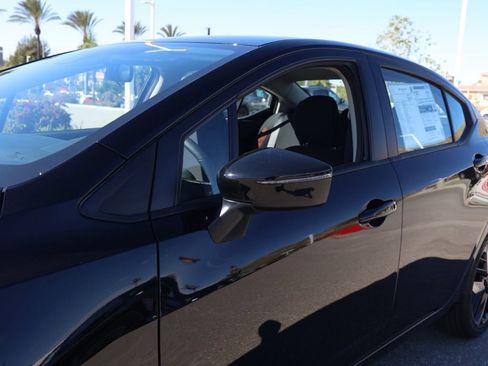 New 2025 Nissan Versa SR image 12
