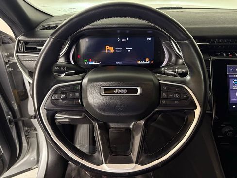 Used 2022 Jeep Grand Cherokee L Laredo RWD image 19
