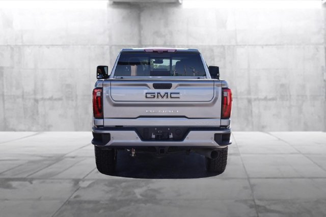 Used 2025 GMC Sierra 2500 Denali Ultimate AWD/4WD image 8