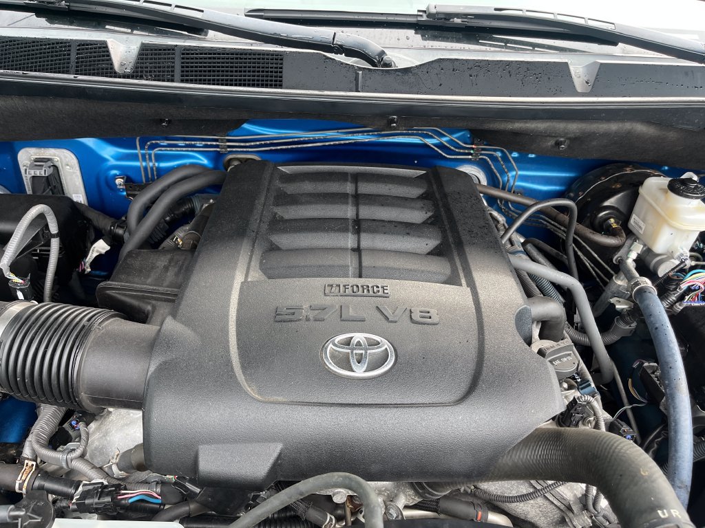 Used 2017 Toyota Tundra SR5 w/ TRD Off Road Package AWD/4WD image 21