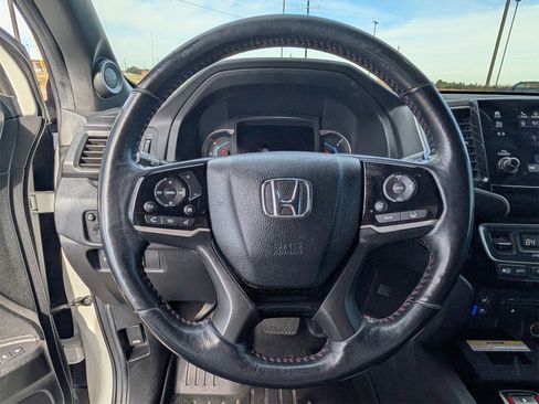 Used 2021 Honda Pilot Black Edition image 11