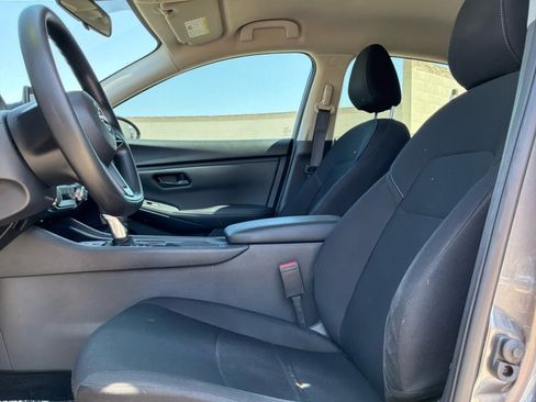 Used 2024 Nissan Sentra S FWD image 16