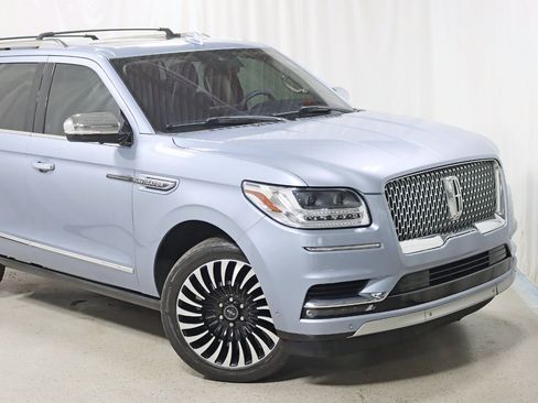 Used 2018 Lincoln Navigator Black Label w/ Cargo Package AWD/4WD image 2
