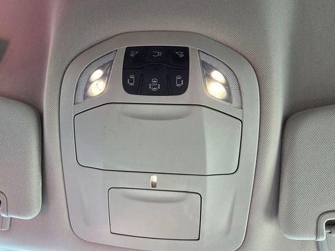 Used 2023 Chrysler Voyager LX FWD image 27
