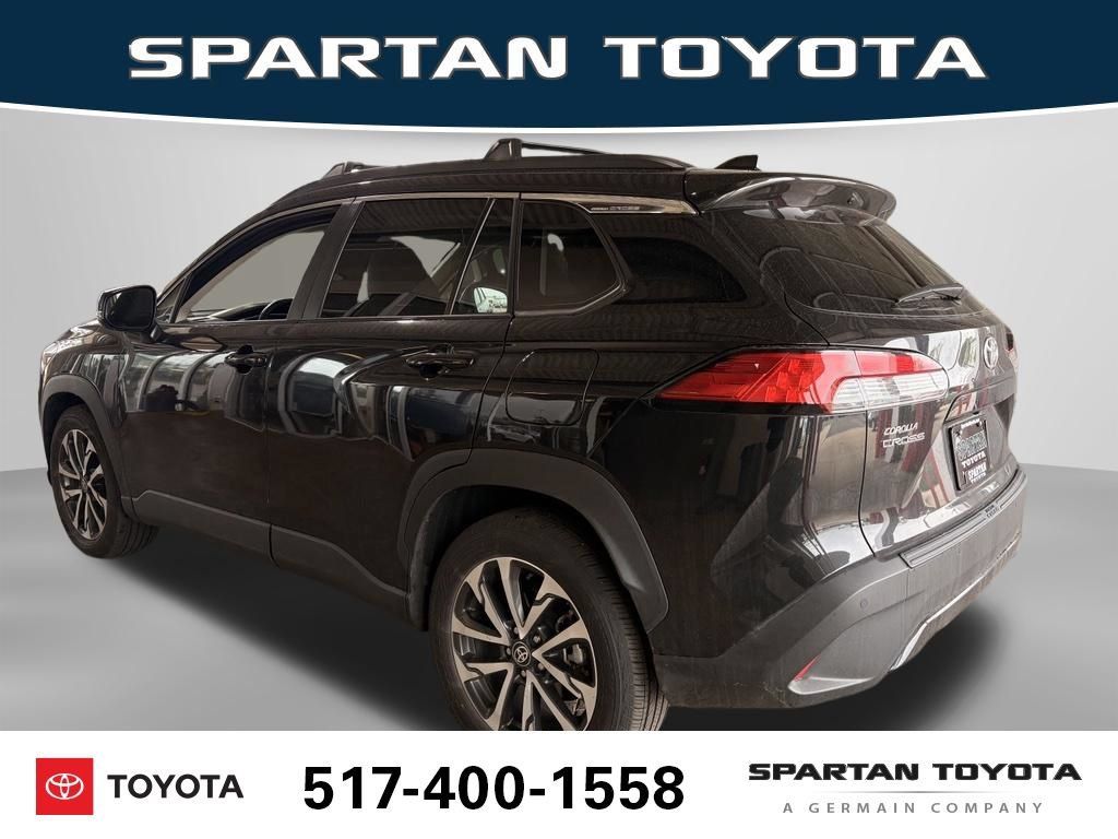 Used 2023 Toyota Corolla Cross XLE w/ Convenience Package AWD/4WD image 3