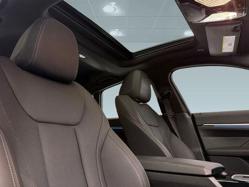 Used 2023 BMW i4 eDrive35 image 17