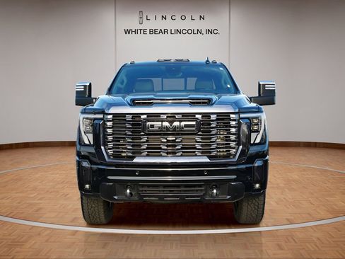 Used 2024 GMC Sierra 3500 Denali w/ Denali Reserve Package image 2