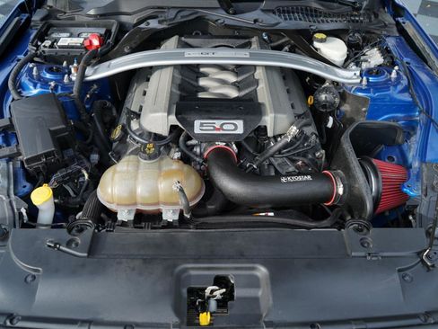 Used 2017 Ford Mustang GT Premium w/ Equipment Group 401A RWD image 76