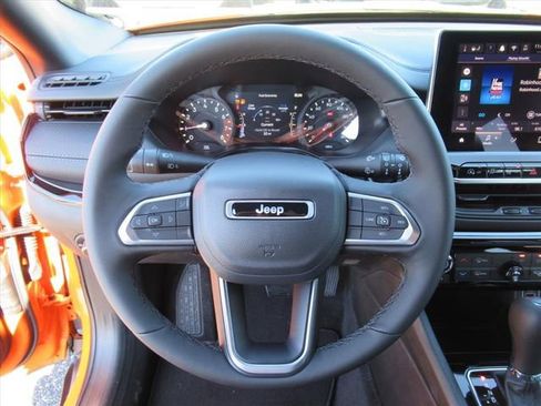 New 2026 Jeep Compass Latitude AWD/4WD image 16