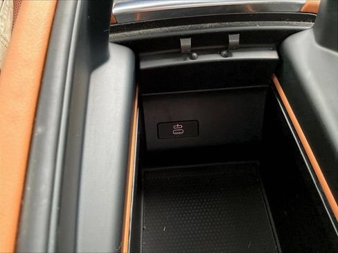Used 2020 Porsche Panamera image 19