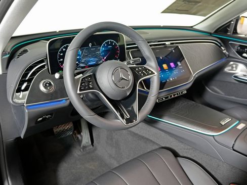 New 2026 Mercedes-Benz E 450 4MATIC Sedan image 14