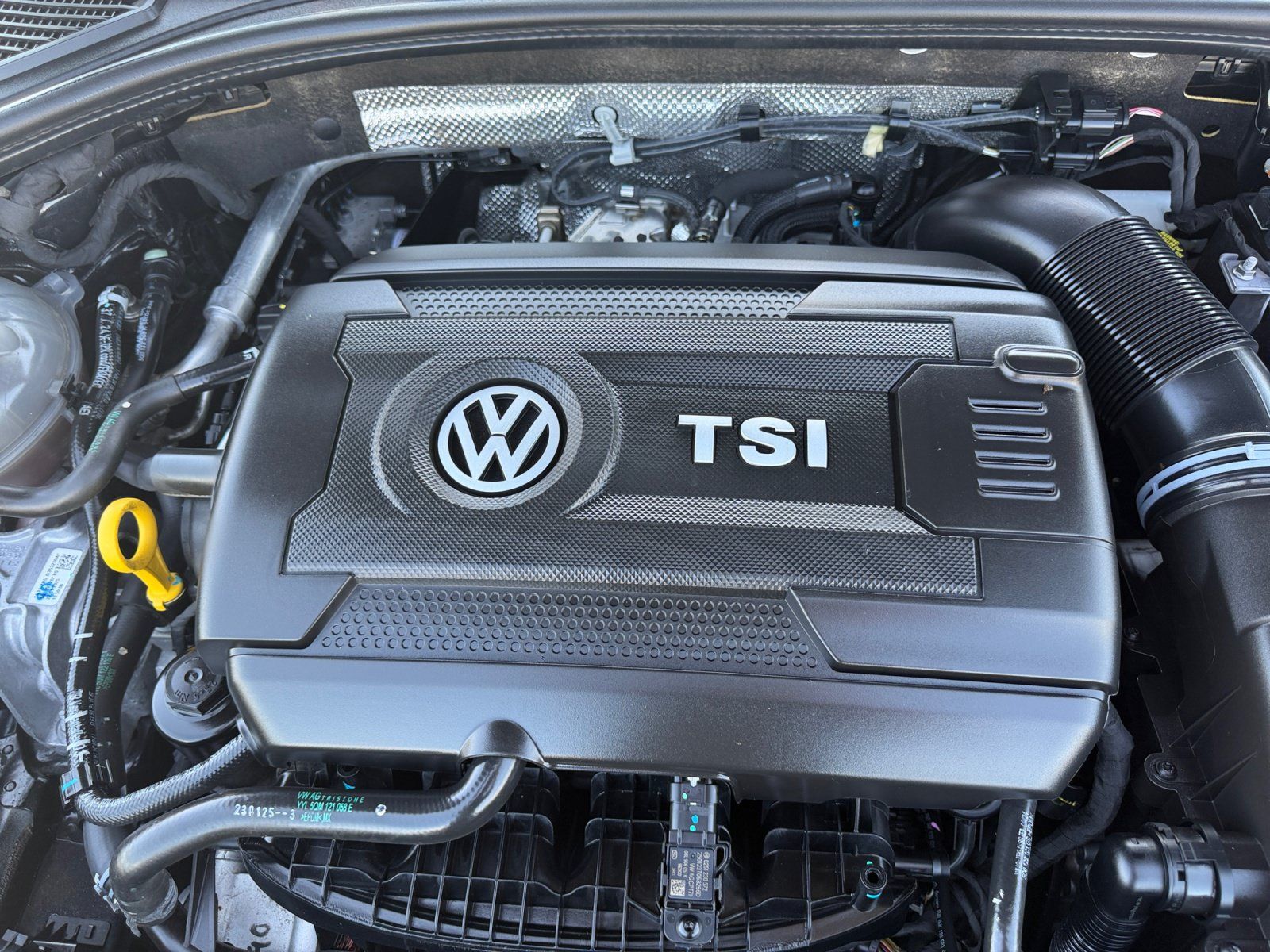 Certified 2025 Volkswagen Jetta GLI Autobahn FWD image 21