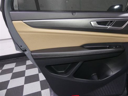 Used 2024 Volkswagen Atlas Cross Sport SE FWD image 25