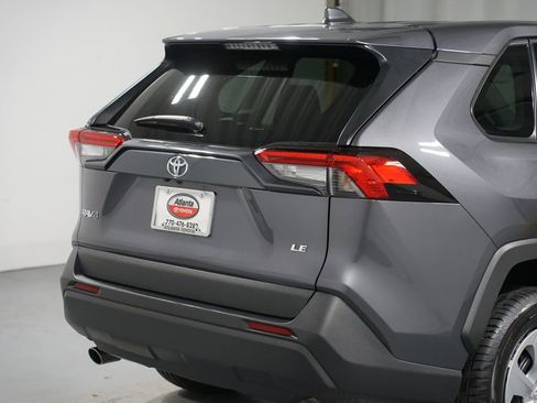Used 2024 Toyota RAV4 LE image 9