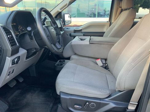 Used 2017 Ford F150 XLT w/ Equipment Group 302A Luxury image 9