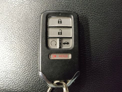 Used 2019 Honda Insight Touring image 32