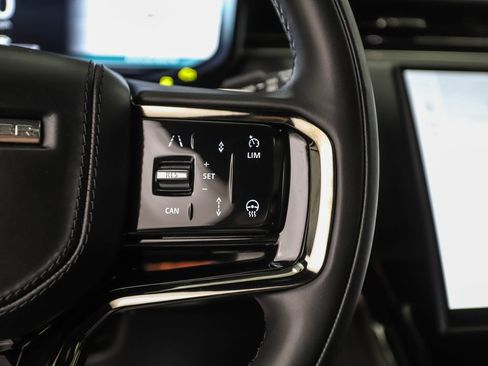 Used 2024 Land Rover Range Rover Sport Dynamic SE image 13