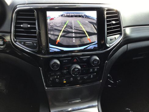 Used 2021 Jeep Grand Cherokee Freedom Edition image 10