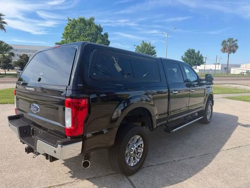 Used 2019 Ford F250 XLT w/ XLT Premium Package AWD/4WD image 7